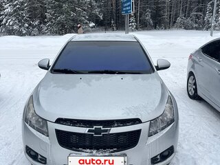 2011 Chevrolet Cruze I, серебристый, 700000 рублей, вид 4