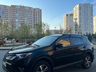 2017 Toyota RAV4 IV (XA40) Рестайлинг, чёрный, 2450000 рублей, вид 4