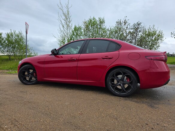 2017 Alfa Romeo Giulia II (952), красный, 3000000 рублей - вид 21