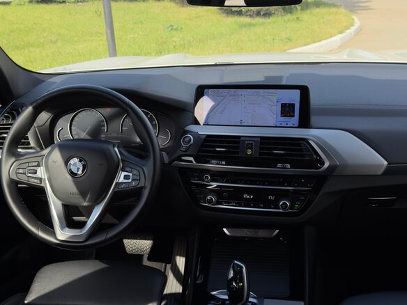 2019 BMW X3 20i xDrive III (G01), белый, 3900000 рублей - вид 19