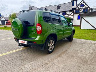 2016 Chevrolet Niva I Рестайлинг, зелёный, 670000 рублей, вид 2