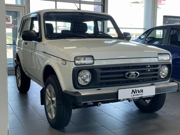 2026 Lada (ВАЗ) Niva Legend I, белый - вид 2
