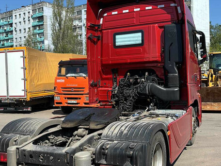 2023 Foton Auman EST A, красный, 2910000 рублей, вид 5