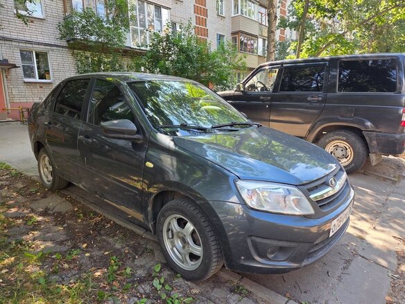 2017 Lada (ВАЗ) Granta I, серебристый, 300000 рублей