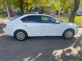2017 Skoda Octavia III (A7), белый, 1400000 рублей, вид 2