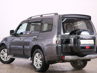 2017 Mitsubishi Pajero IV Рестайлинг 2, серый, 2899000 рублей, вид 4