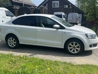 2012 Volkswagen Polo V, белый, 850000 рублей, вид 3