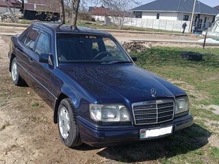 1991 Mercedes-Benz W124 230, синий, 854173 рублей, вид 1