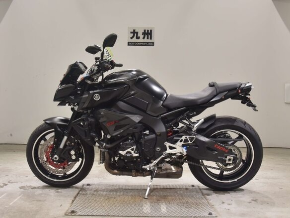 2017 Yamaha MT-10, чёрный, 1250000 рублей - вид 1