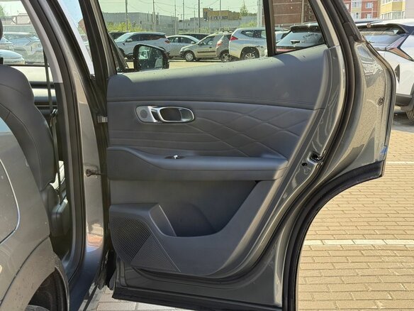 2026 Geely EX5 Гибрид EM-i, серебристый, 3974990 рублей - вид 20