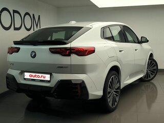 2025 BMW X2 xDrive25i II (U10), белый, 6930000 рублей, вид 4