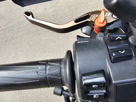 2017 Yamaha MT-09 Tracer (FJ-09), чёрный, 730000 рублей, вид 4