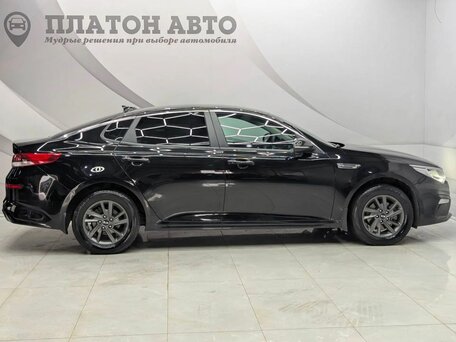 2019 Kia Optima IV Рестайлинг, чёрный, 1829000 рублей, вид 4