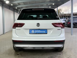 2019 Volkswagen Tiguan II, белый, 2520000 рублей, вид 4
