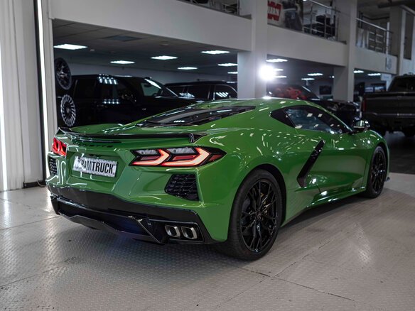 2026 Chevrolet Corvette Stingray C8, зелёный, 15627588 рублей - вид 6