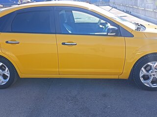 2011 Ford Focus II Рестайлинг, жёлтый, 615000 рублей, вид 3