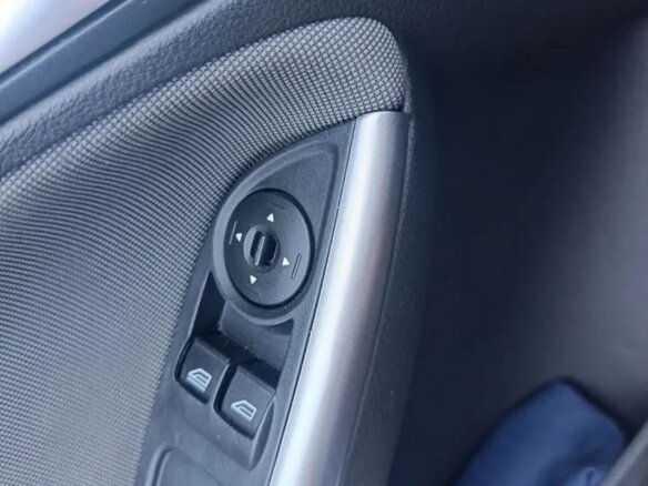 2013 Ford Focus III, чёрный, 490000 рублей - вид 8