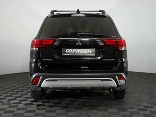 2019 Mitsubishi Outlander III Рестайлинг 3, чёрный, 1698000 рублей, вид 4