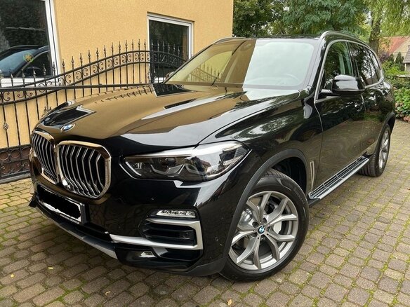 2019 BMW X5 30d IV (G05/G18), чёрный, 6295405 рублей - вид 2