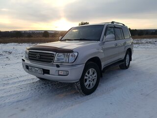 2003 Toyota Land Cruiser 100 Series Рестайлинг 1, серебристый, 3000000 рублей, вид 2