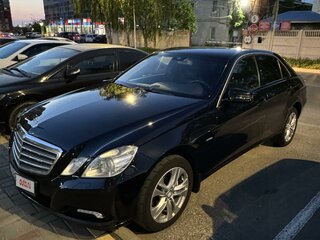 2010 Mercedes-Benz E-Класс 200 5G-Tronic IV (W212, S212, C207), чёрный, 1950000 рублей, вид 1