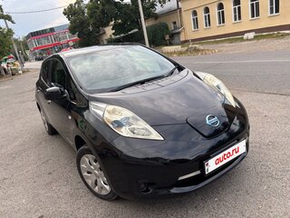 2015 Nissan Leaf (EM57) I (ZE0/AZE0), чёрный, 600000 рублей, вид 2
