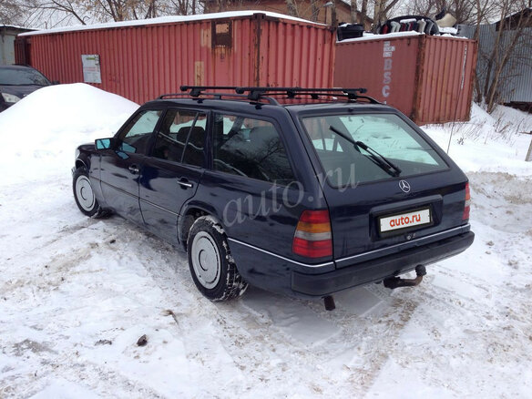 1991 Mercedes-Benz W124 300, синий - вид 3