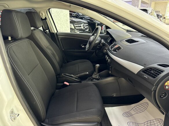 2014 Renault Fluence I Рестайлинг, белый - вид 10