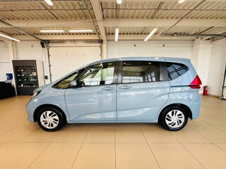 2020 Honda Freed II Рестайлинг, синий, 1749000 рублей, вид 3
