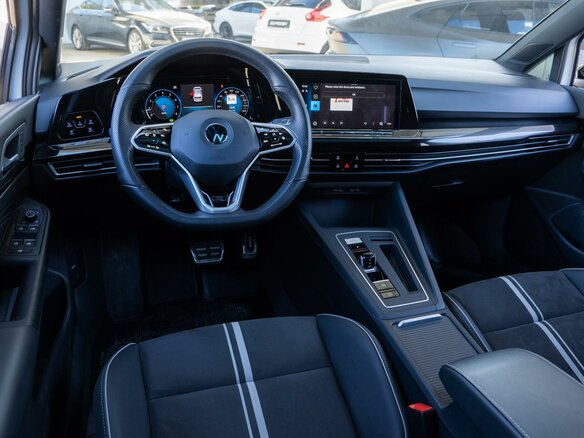 2024 Volkswagen Golf VIII, белый - вид 7