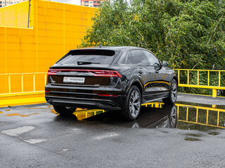 2019 Audi Q8 55 TFSI I (4M), чёрный, 4749000 рублей, вид 4