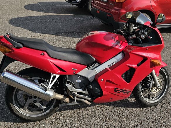 2001 Honda VFR 800, красный, 380000 рублей - вид 10