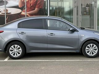 2018 Kia Rio IV, серый, 990000 рублей, вид 5