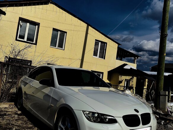2009 BMW 3 серии 320i V (E90/E91/E92/E93), белый, 1100000 рублей - вид 5