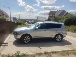 2010 Mitsubishi Outlander II Рестайлинг, серебристый, 1150000 рублей, вид 2
