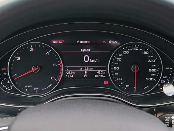 2018 Audi A6 IV (C7) Рестайлинг, серый, 3050000 рублей - вид 7