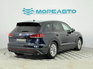 2019 Volkswagen Touareg III, синий, 5050000 рублей, вид 5