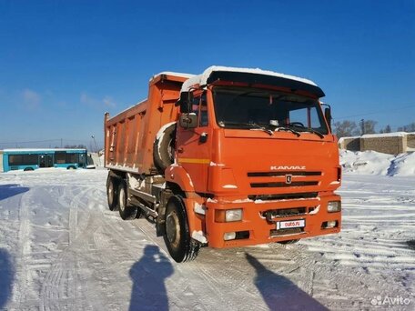 2013 КамАЗ 6520, красный, 2050000 рублей, вид 1