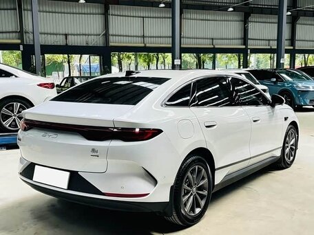 2025 BYD Qin L, белый, 2230000 рублей, вид 4