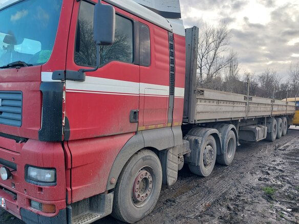 2002 MAN 26, красный, 1650000 рублей - вид 2