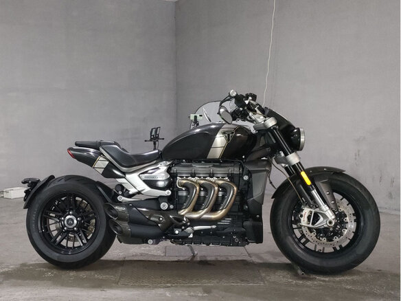 2020 Triumph Rocket 3, чёрный, 1850000 рублей