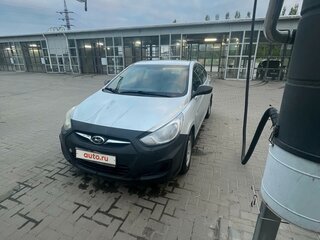2012 Hyundai Solaris I, серебристый, 580000 рублей, вид 2