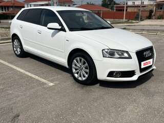 2012 Audi A3 II (8P) Рестайлинг 2, белый, 860000 рублей, вид 4