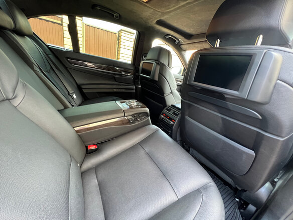 2012 BMW 7 серии 740d xDrive V (F01/F02/F04), чёрный, 2100000 рублей - вид 16