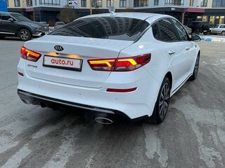 2018 Kia Optima IV Рестайлинг, белый, 2500000 рублей, вид 5