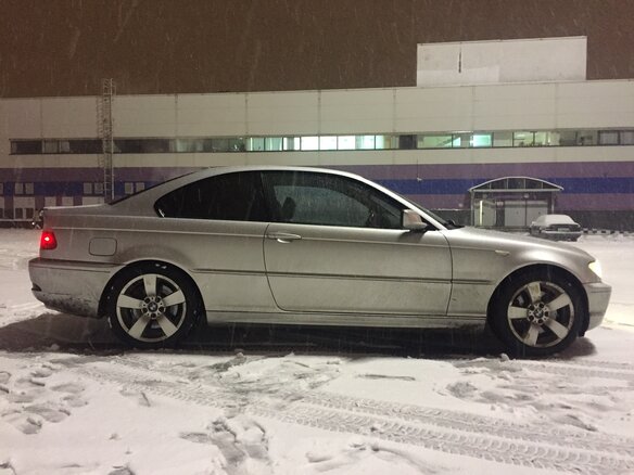 2004 BMW 3 серии 330i IV (E46) Рестайлинг, серебристый - вид 3