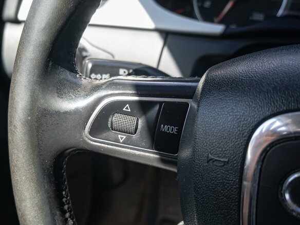 2010 Audi A4 IV (B8), красный - вид 16
