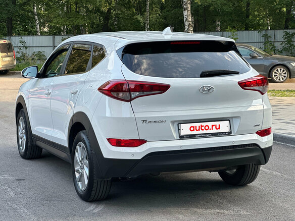 2017 Hyundai Tucson III, белый, 1850000 рублей - вид 9