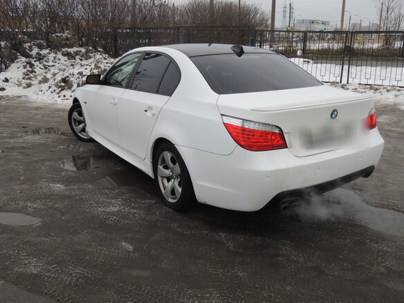 2004 BMW 5 серии 530i V (E60/E61), чёрный - вид 4
