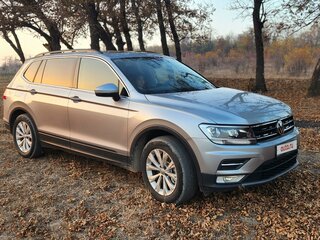 2019 Volkswagen Tiguan Allspace II, серый, 2650000 рублей, вид 1